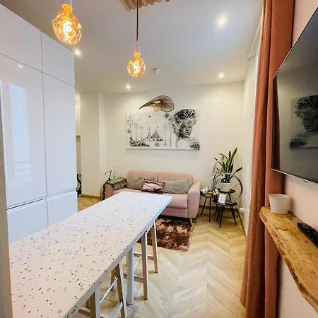 Le Nid Douillet De Patricia Apartment Париж Екстериор снимка